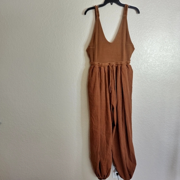 Free People Beach Drawstring V Neck Sleeveless Jumpsuit Sz M - Picture 2 of 8